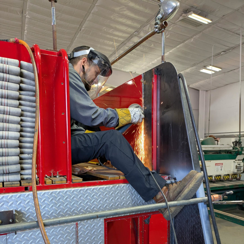 A Skeeter Type-6 apparatus on the side of a rural road